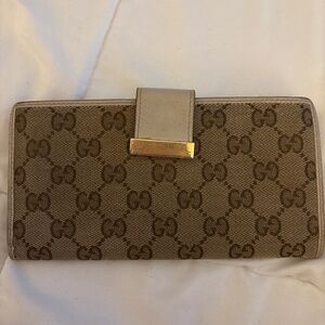 Gucci wallet